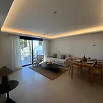 Apartment On The Golden Mile